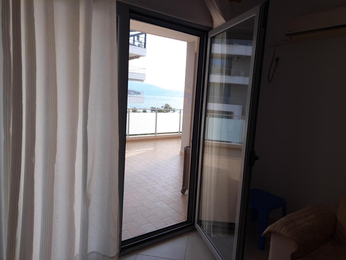 Aura Apartamento Vlorë Exterior foto